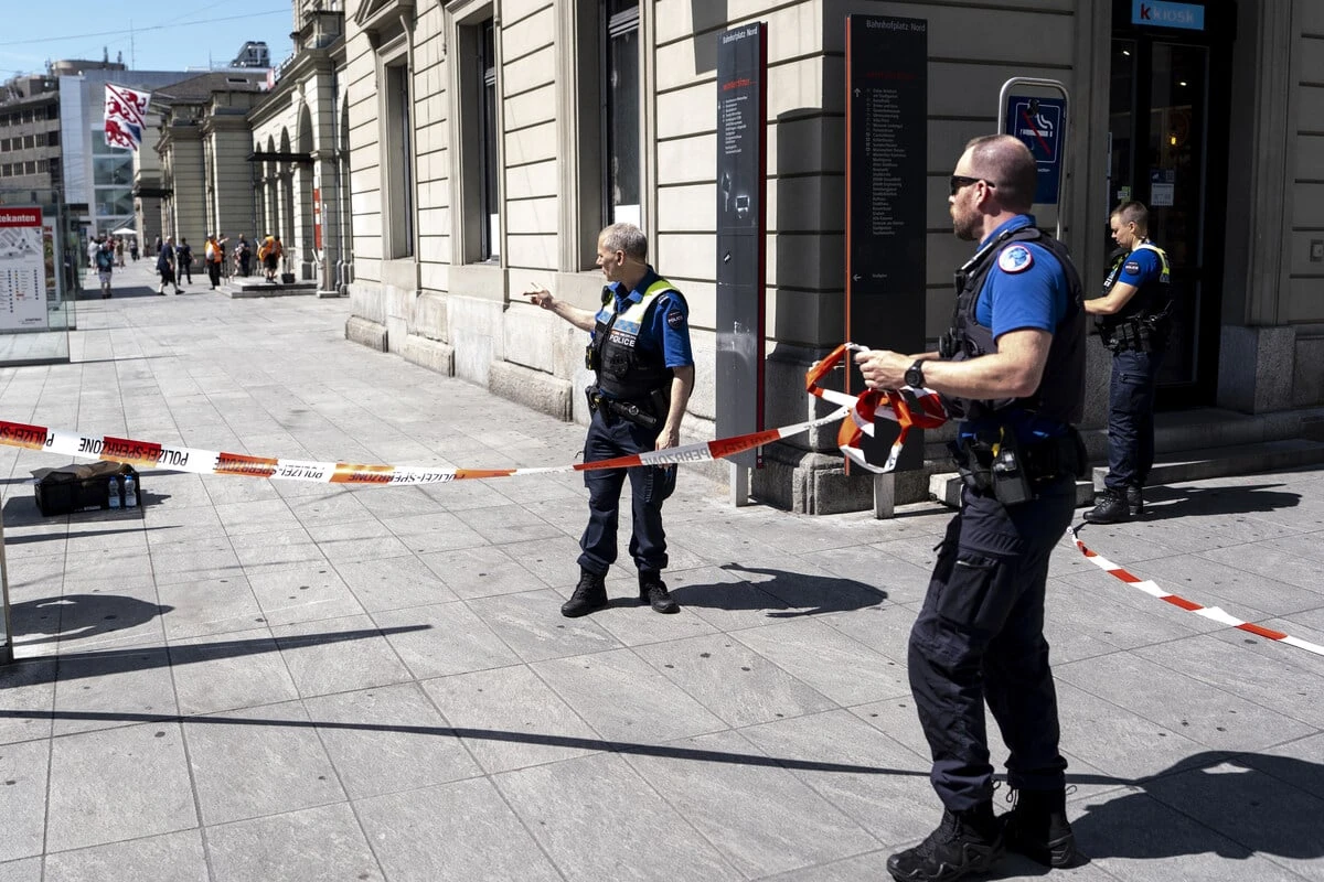Terroranschlag an Schweizer Bahnhof: Mann sticht auf Passanten ein