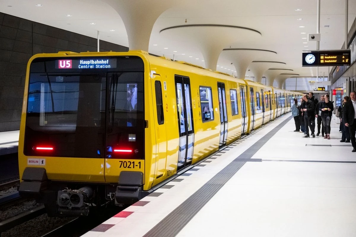Nur noch mit Fahrschein in die U-Bahn? CDU plant Zugangssperren