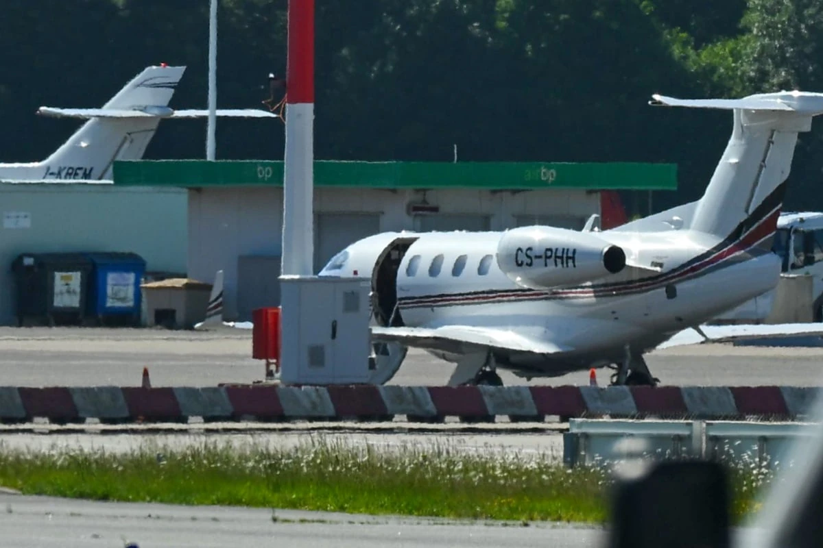 Druckabfall? Maschine muss auf Flughafen notlanden