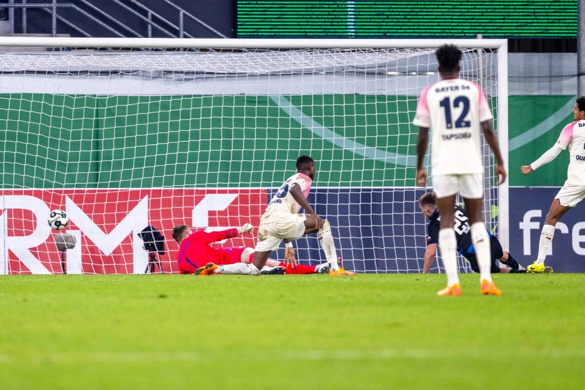 DFB-Pokal live: 2:0 nach sechs Minuten! Irrer Start für Bundesliga-Klub
