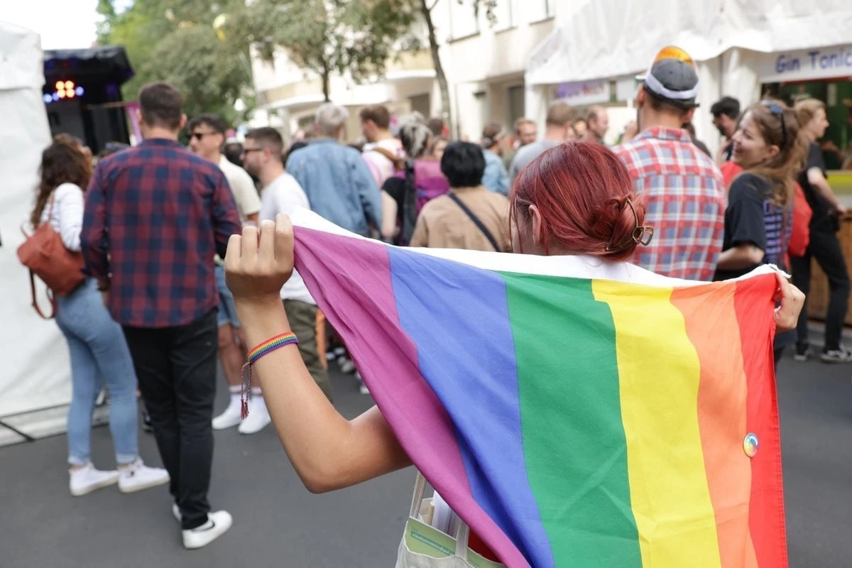 Regenbogenkiez in Schöneberg: Zehntausende zu lesbisch-schwulem Stadtfest erwartet