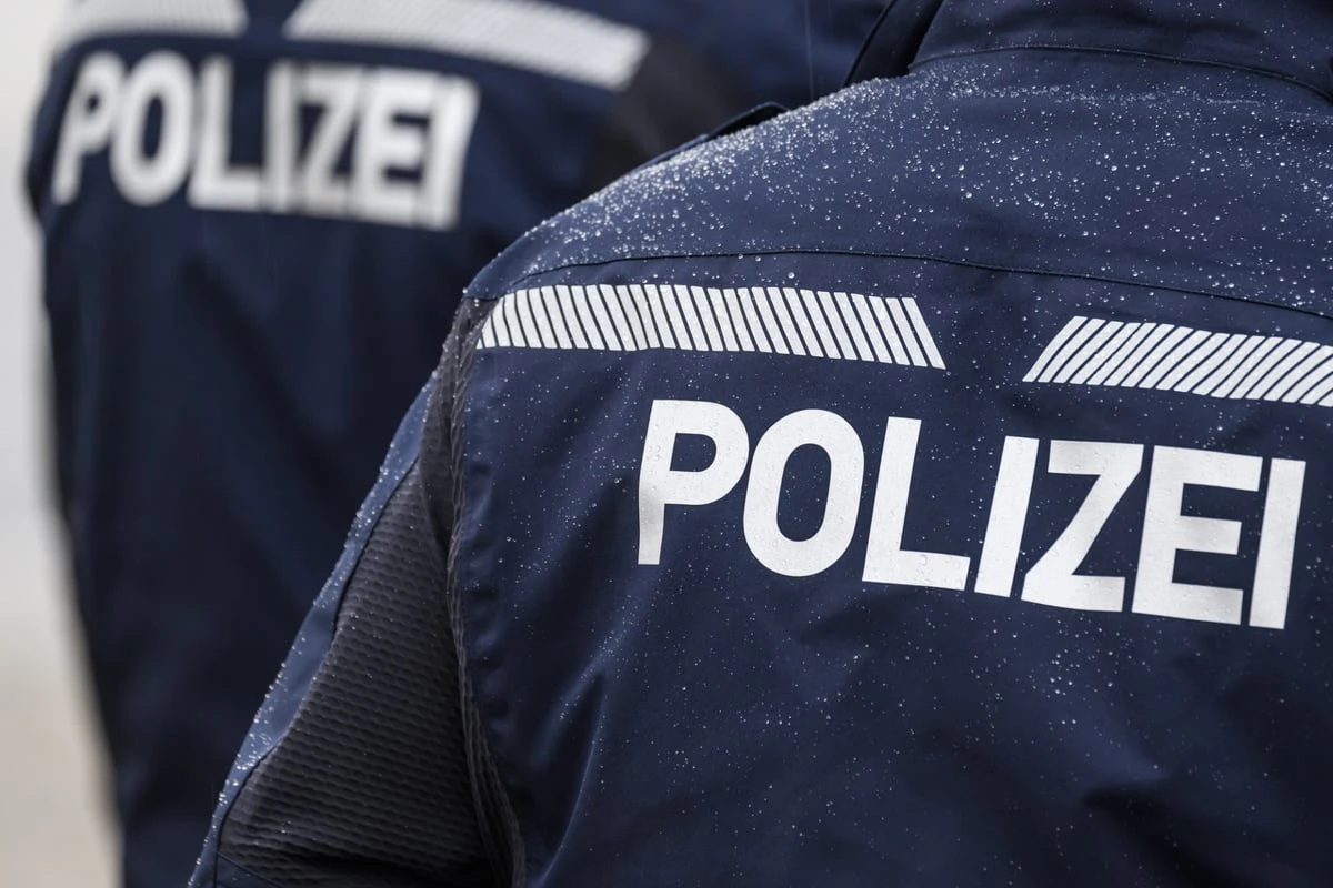 Trunkenbold tritt und beißt nach Verkehrskontrolle: Polizist verletzt