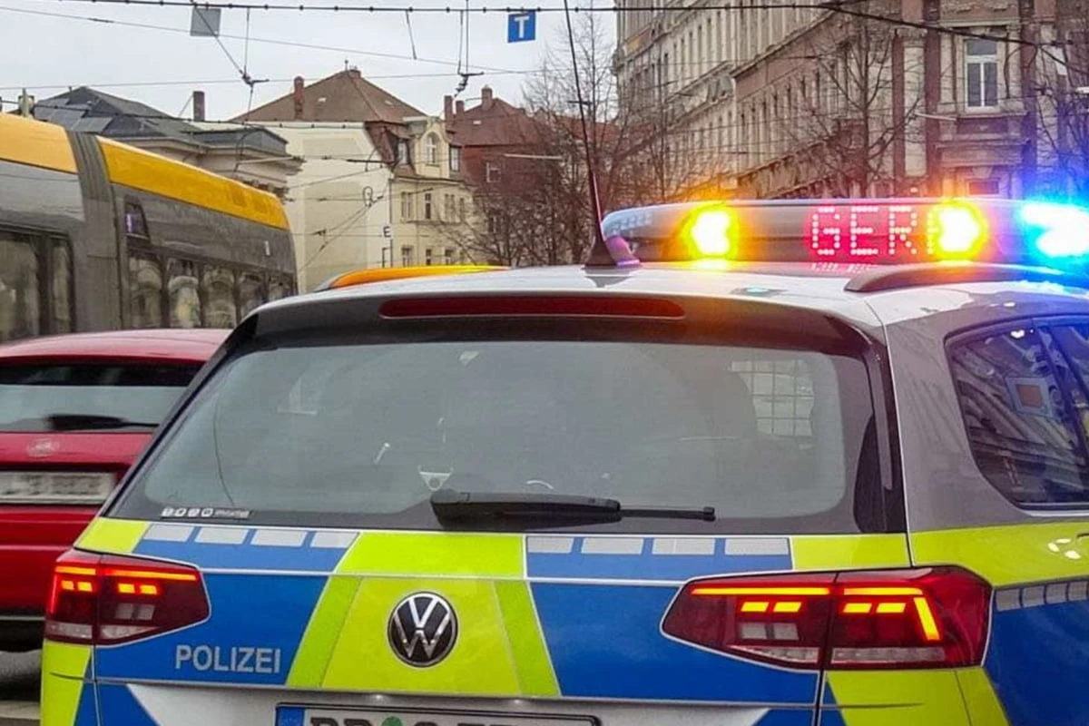 Nach Diebestour in Connewitz: Teenager beleidigt Polizist und zeigt Hitlergruß