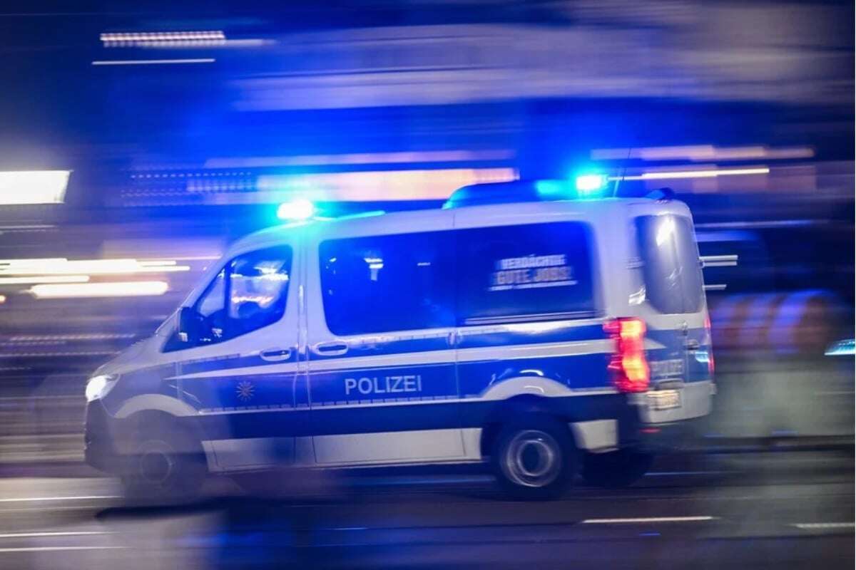 Ehemann geht mit Messer auf seine Frau los