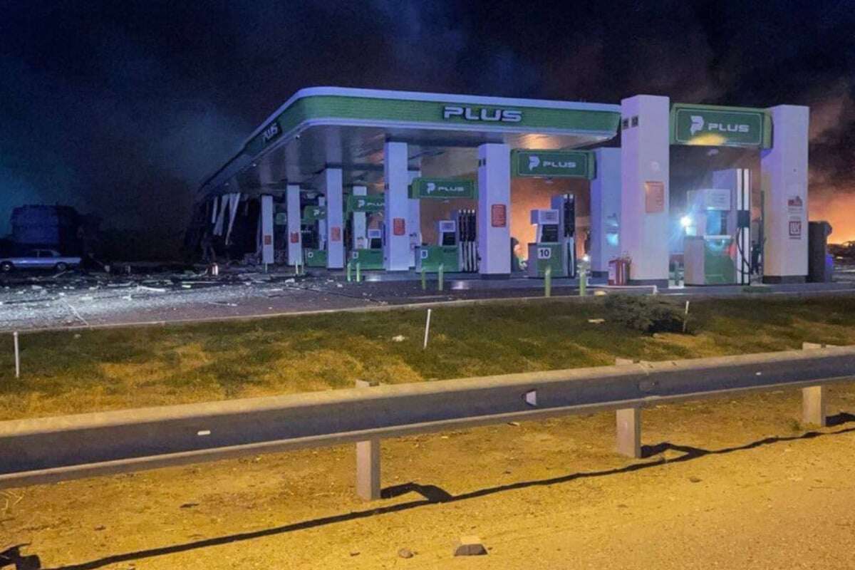 Feuerball zerfetzt Tankstelle - 13 Menschen sterben