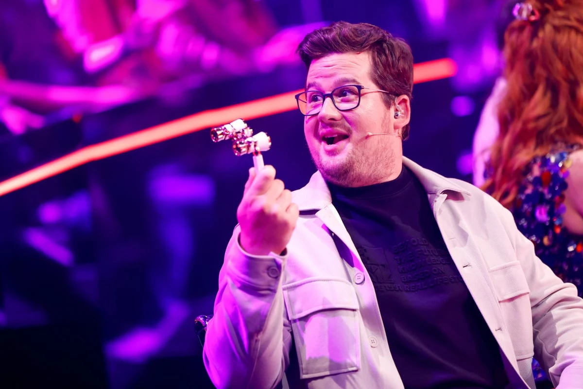 Show im Volksparkstadion: Chris Tall bringt DIESEN Stargast mit