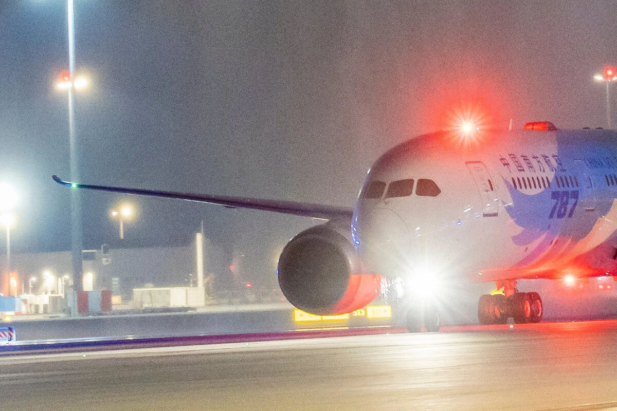 Endlich! Erste Passagiere im Frankfurter Terminal 3 angekommen