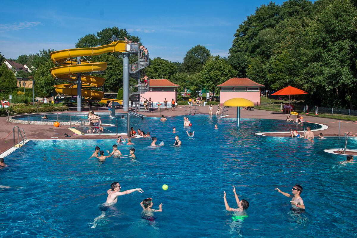 Nach Familien-Schlägerei in Chemnitzer Freibad: Polizei sucht mögliche Videoaufnahmen