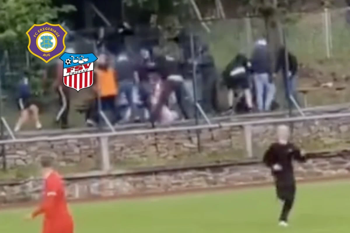 Spielabbruch bei Junioren-Derby! Fans kloppen sich abseits des Platzes