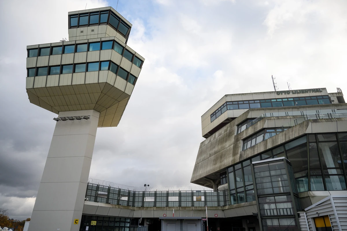 Darum verlieren 1400 Mitarbeiter in Flüchtlingsheim Tegel ihren Job