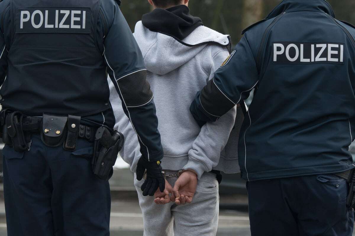 Mord auf offener Straße: Tatverdächtiger war der Polizei bekannt!