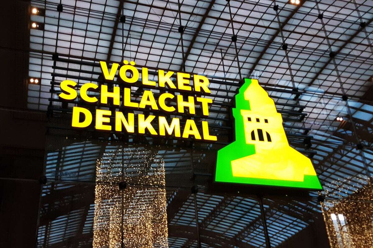 Es werde Licht! Dieses nagelneue LED-Display gibt's ab sofort im Hauptbahnhof zu bestaunen