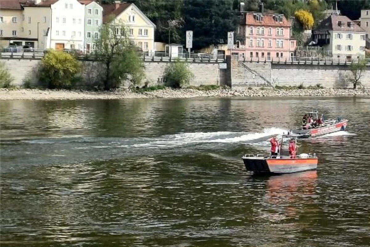 Rettungseinsatz: Betrunkener Mann treibt hilflos in der Donau