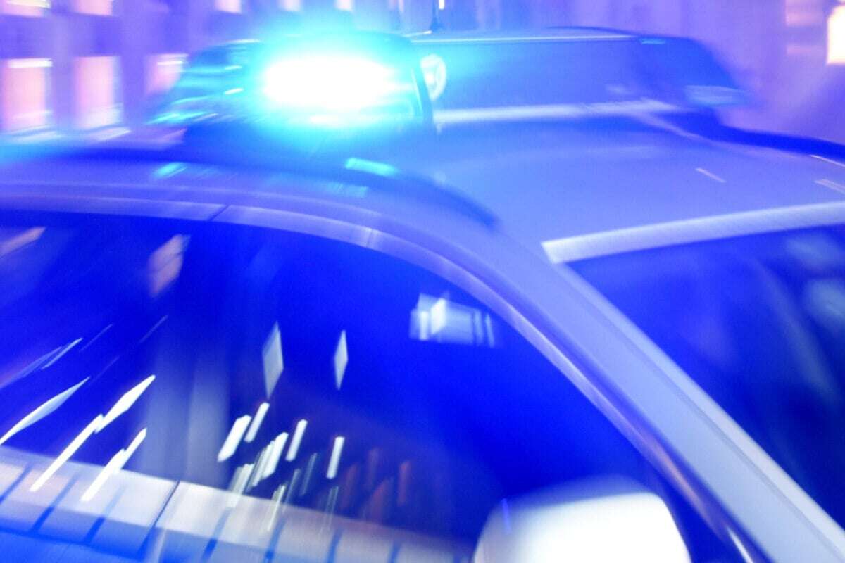 Fast in Polizei geknallt! Fahrer nimmt Streifenwagen die Vorfahrt, dann fällt den Beamten etwas auf