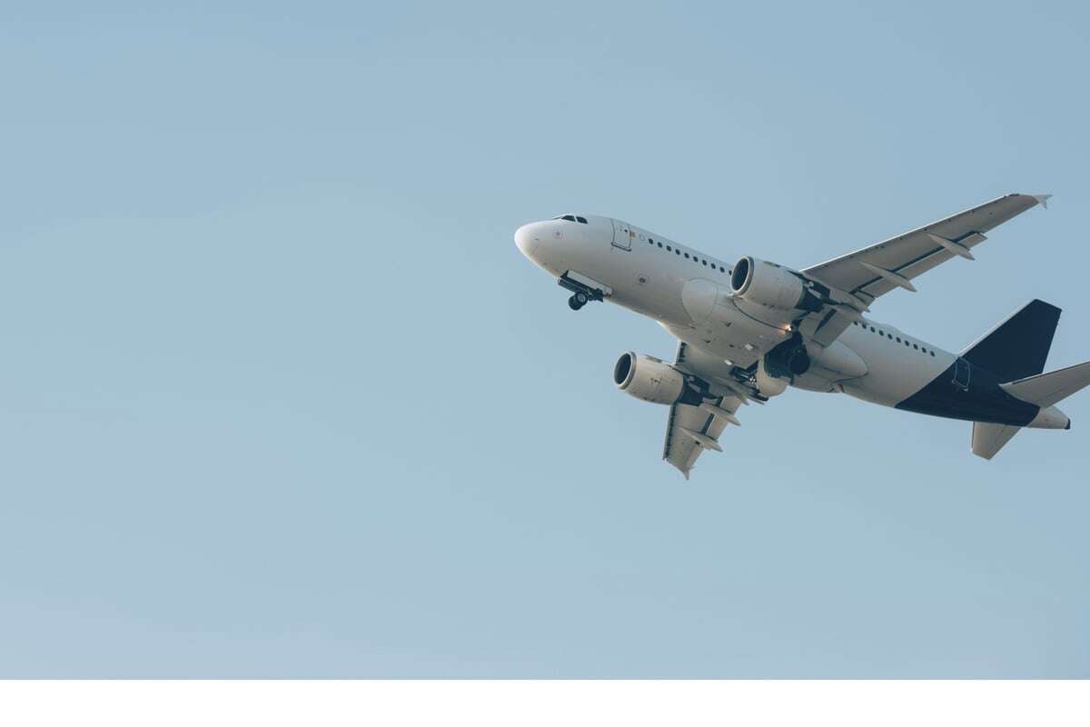 Emotionaler Moment im Flugzeug: Pilot trifft die Frau, die sein Leben rettete!