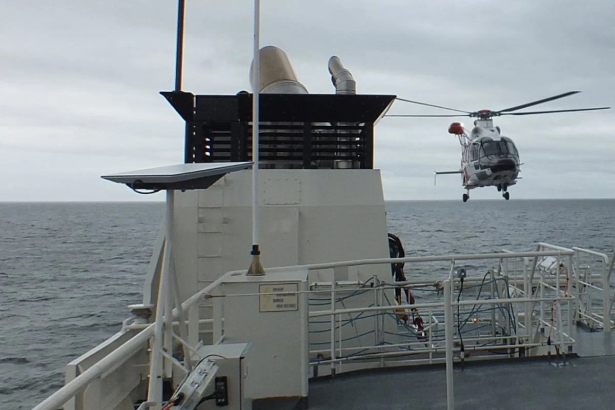 Notfall auf der Ostsee! Hubschrauber landet auf Polizeischiff