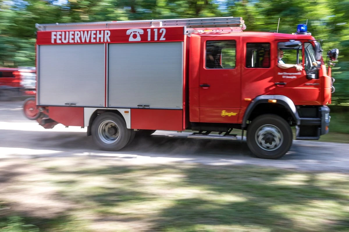 Bäckerei im Florapark brennt: Center geräumt, Filiale dicht