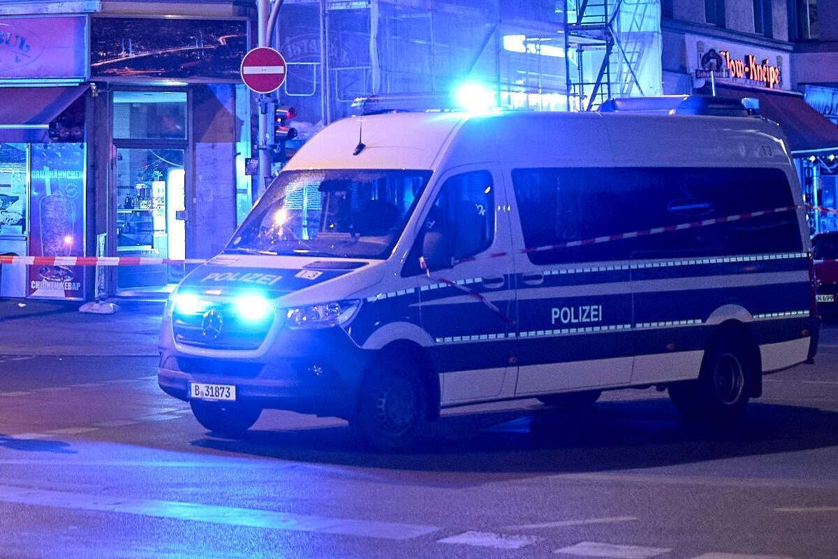 Mann in Berlin-Kreuzberg auf offener Straße niedergeschossen