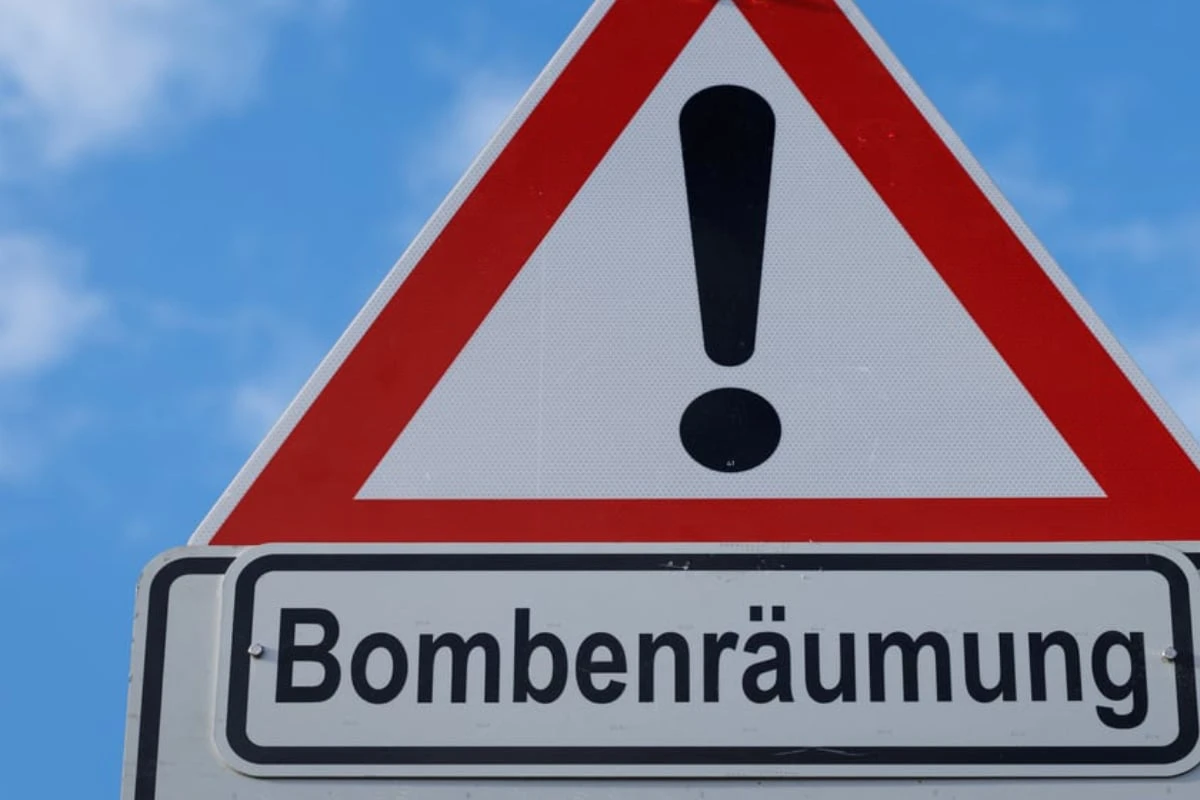 Bombenentschärfung legt Verkehr lahm: Reisenden brauchen Geduld