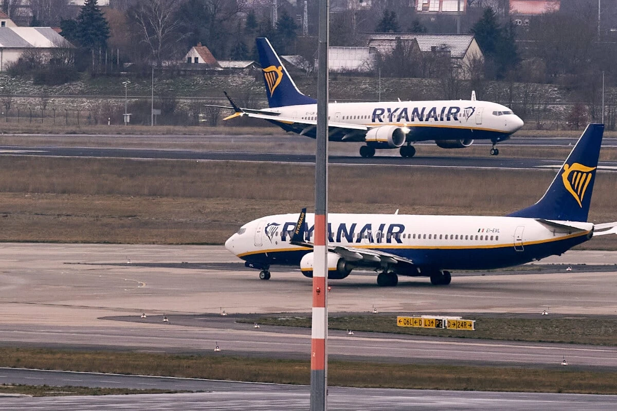Horror-Flug nach München: Fenster von Ryanair-Maschine bricht, Mann wird hinaus gesaugt
