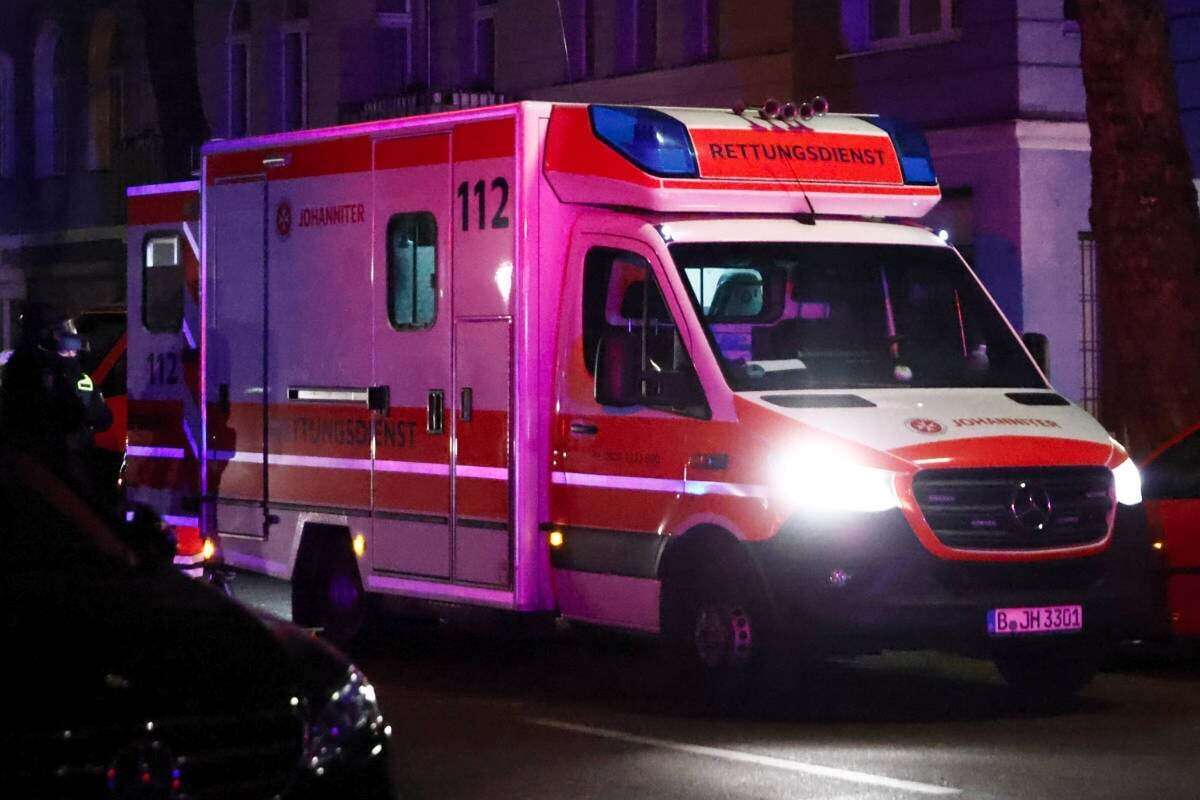 Betrunken auf Elektro-Roller unterwegs: Mann stirbt später im Krankenhaus