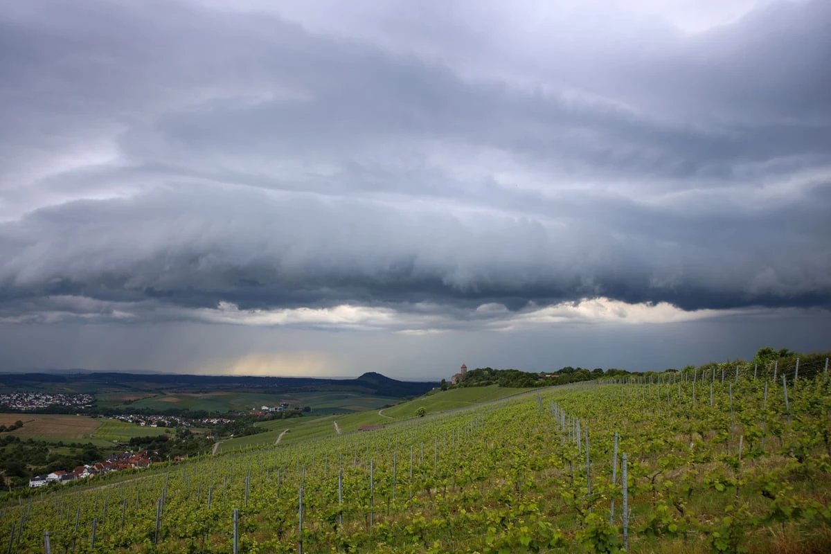 Sommerliches Wetter zum Start ins Wochenende, doch dann droht der Umschwung