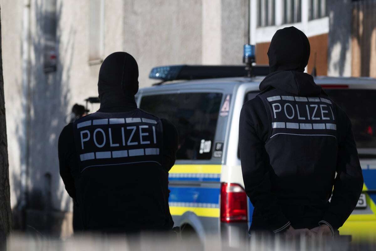 20.000 Euro Schaden durch gefälschte Deutschlandtickets! Polizei nimmt 21-Jährigen ins Visier