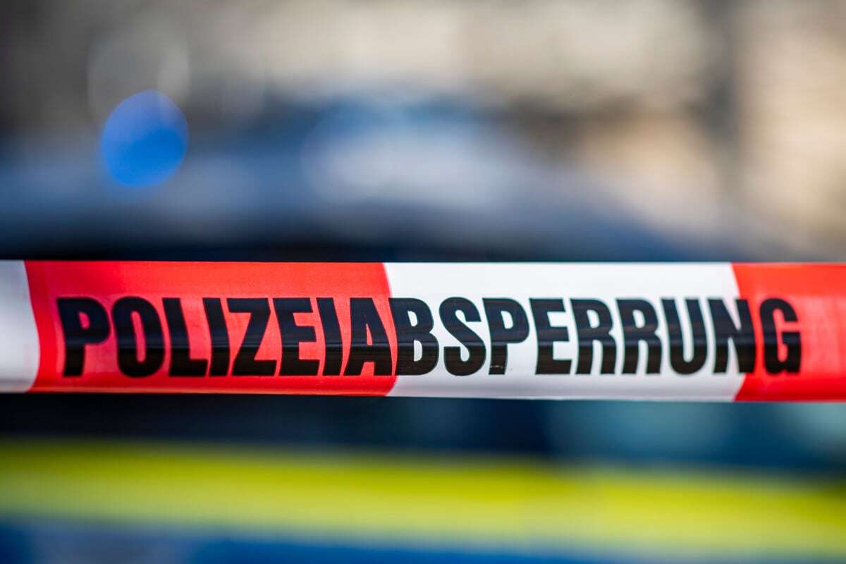 Handgranate unter brennendem Auto gefunden: Zusammenhang mit Explosion in Innenstadt?