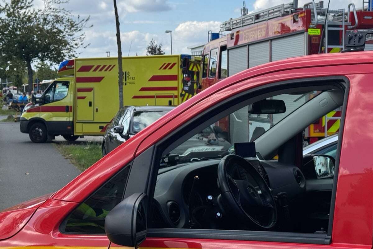 Unfall in Dresden: Straße dicht, Busverkehr beeinträchtigt!