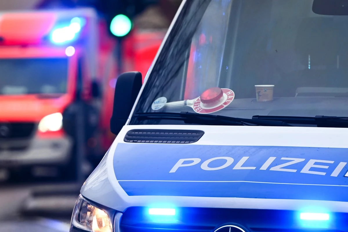 Raubüberfall in Kreuzberg: 22-Jähriger schlägt Opfer mit Knarre auf den Kopf