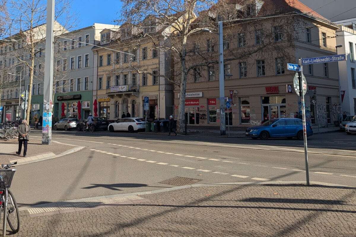 Mann auf Leipzigs Kneipenmeile bedroht! Jetzt sucht die Polizei Zeugen