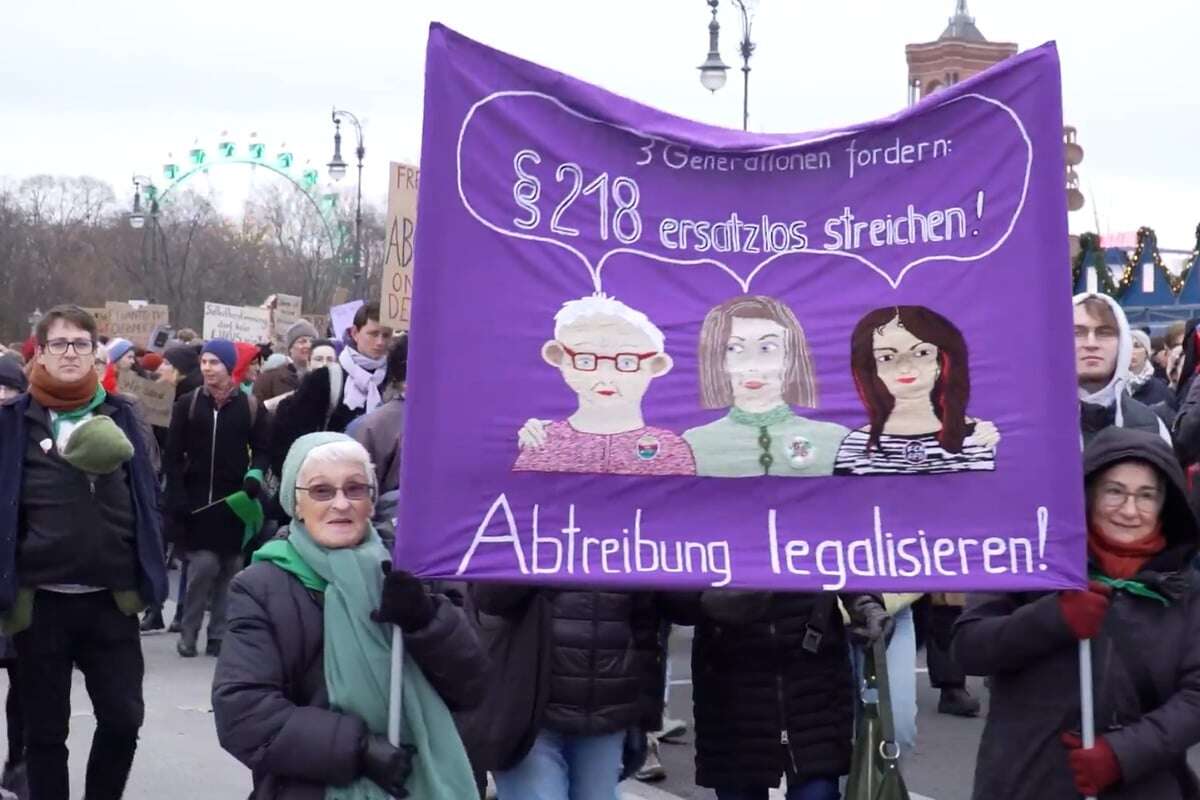 Hier ziehen Tausende für Legalisierung von Abtreibungen auf die Straße