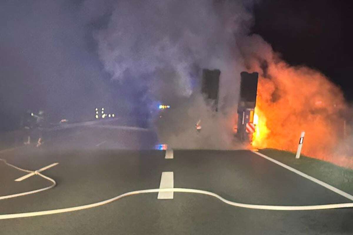 Sperrung auf der A36 bei Wernigerode: Lastwagen brennt lichterloh!