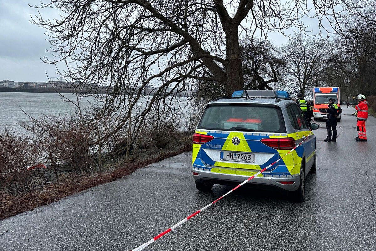 Grusel-Fund! Spaziergänger entdecken Wasserleiche in der Elbe