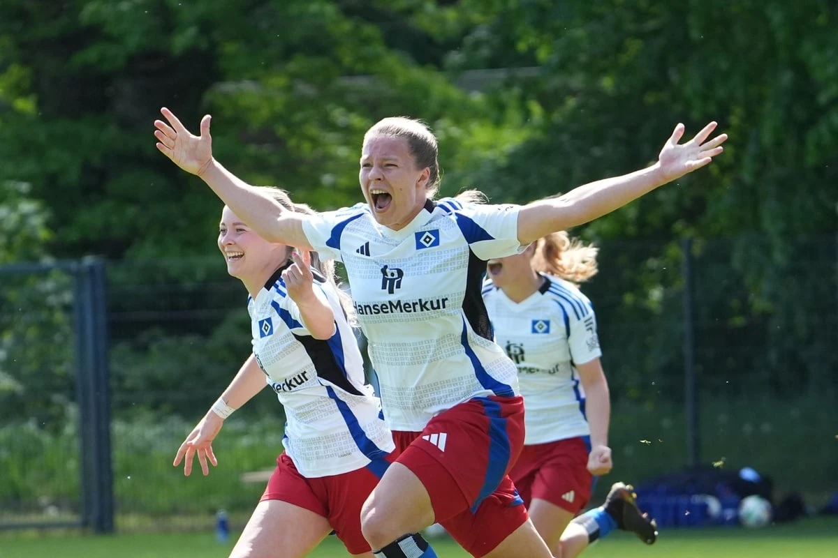 Jubel auch bei den HSV-Frauen: Mit einem Heimsieg in die Bundesliga