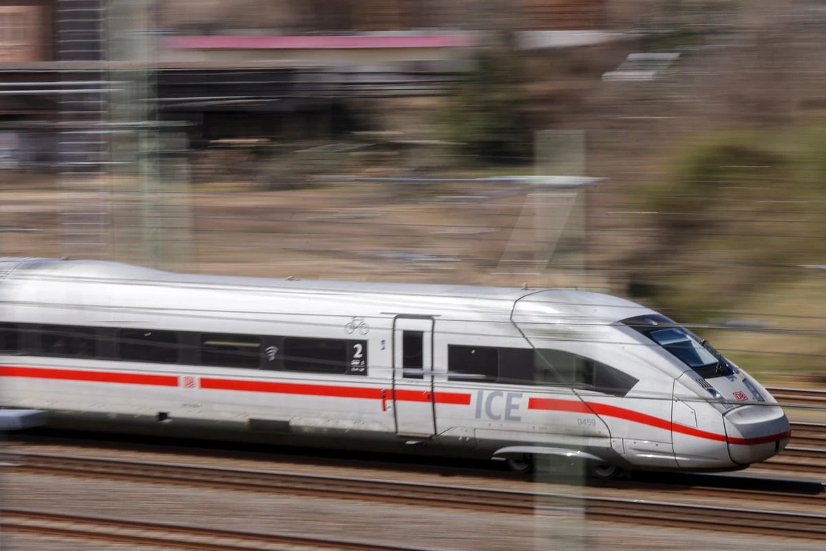 Bahn sperrt Strecke zwischen Berlin und Halle – Pendler brauchen bis zu 60 Minuten länger