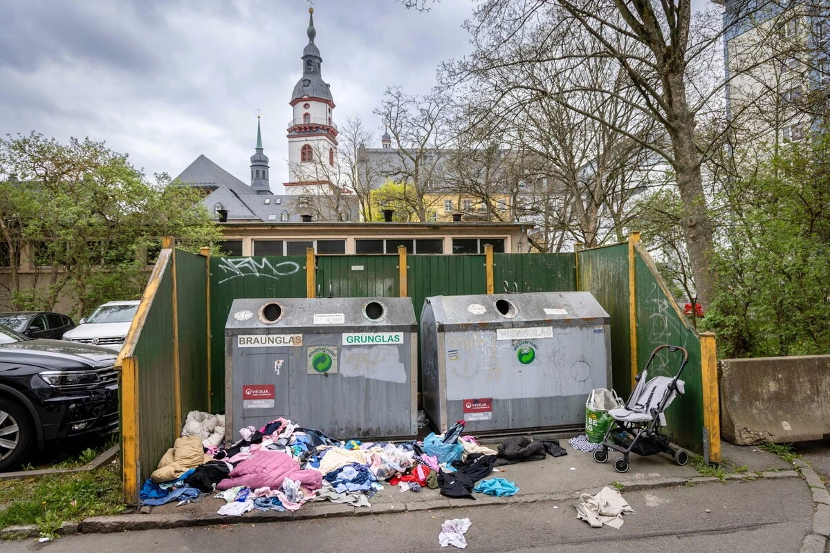 Lumpen-Zoff: Müssen Wertstoffhöfe künftig unsere Klamotten entsorgen?