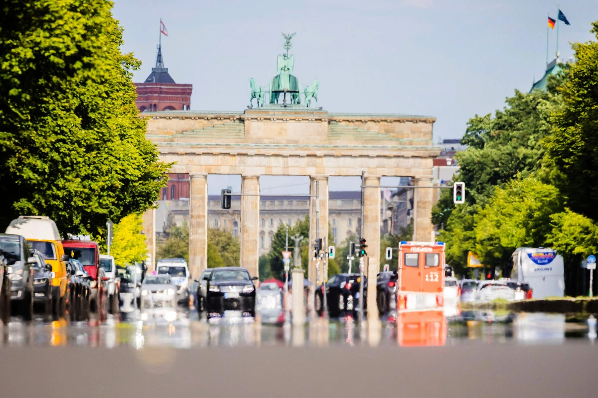 Nationaler Veteranentag in Berlin: Verkehrsteilnehmer müssen sich auf Sperrungen einstellen