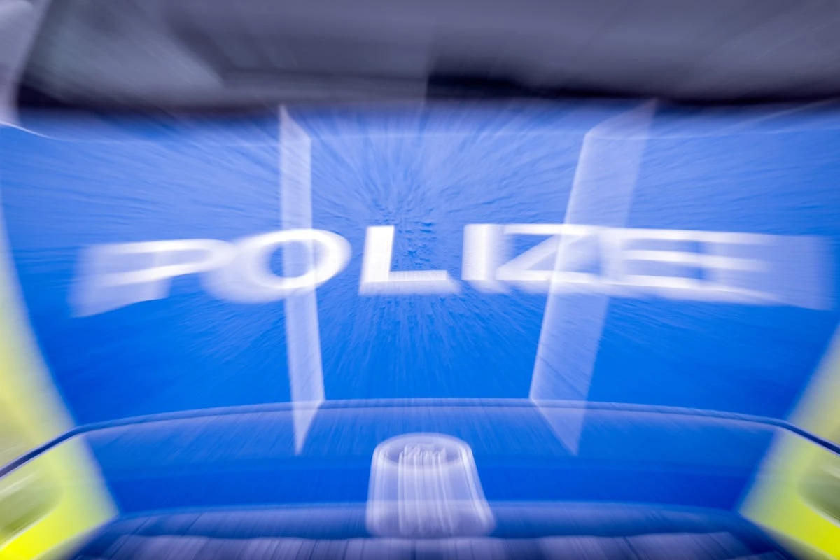 Maskierte Macheten-Männer überfallen Pizza-Laden