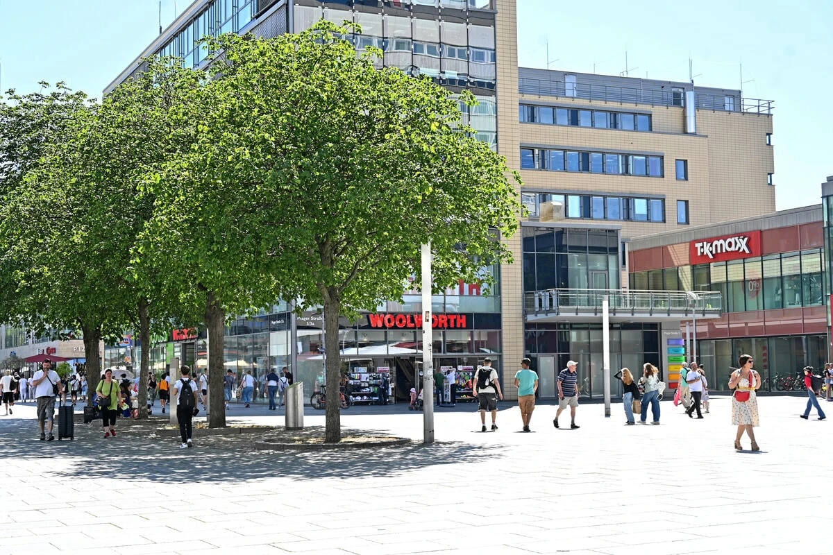 Trotz Bewährung: Dreifach-Dieb schlägt auf Prager Straße zu