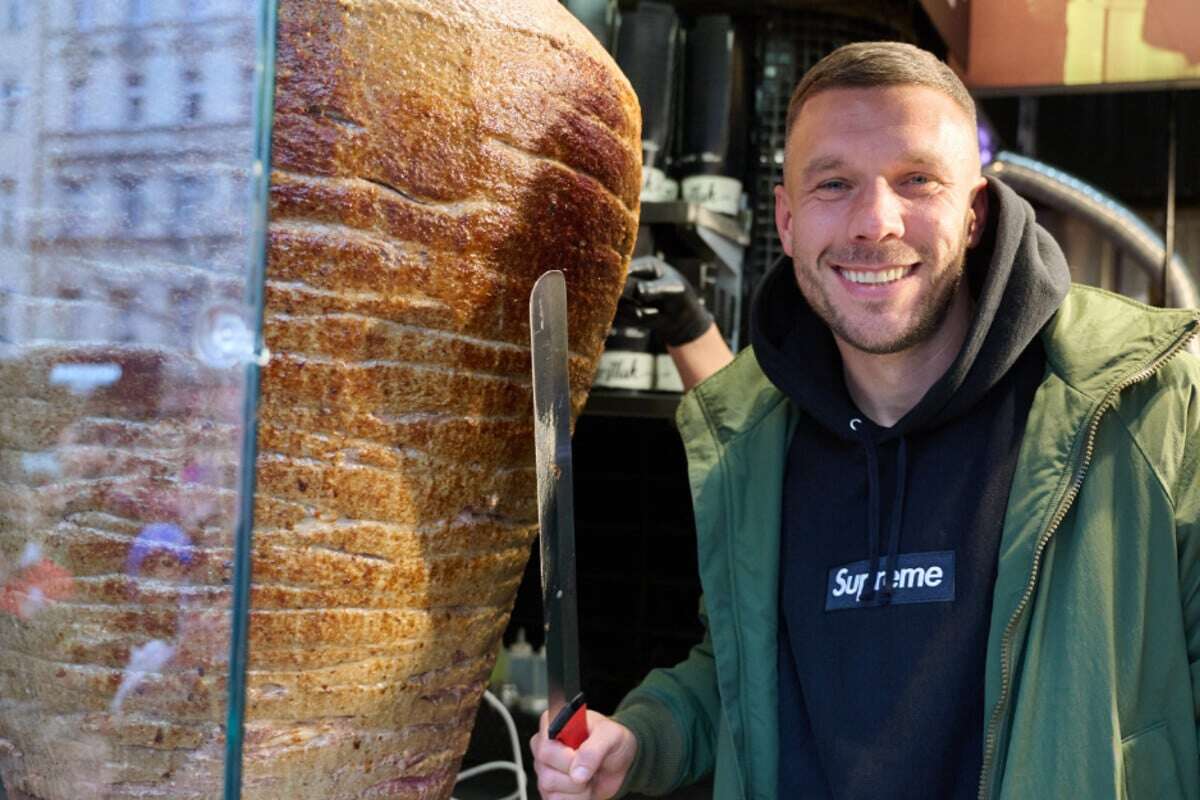 Lukas Podolski in der Kritik! Ekel-Döner macht Kontrolleure fassungslos