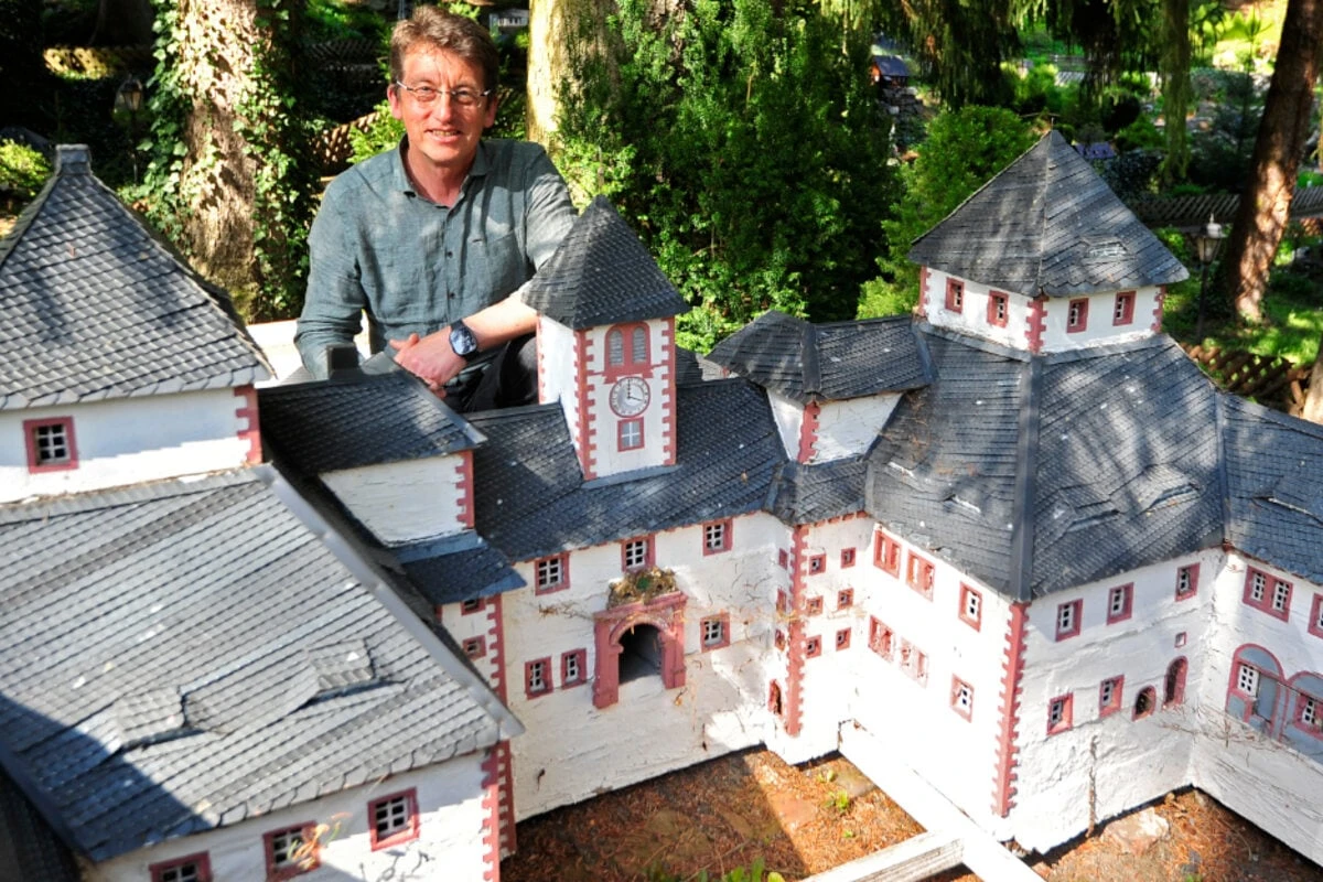 Klein-Erzgebirge baut ein neues Schloss Augustusburg