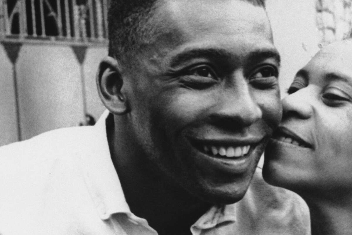 Nach Krebs-Drama um Fußball-Ikone Pelé (†82): Neuer Todesfall erschüttert Familie