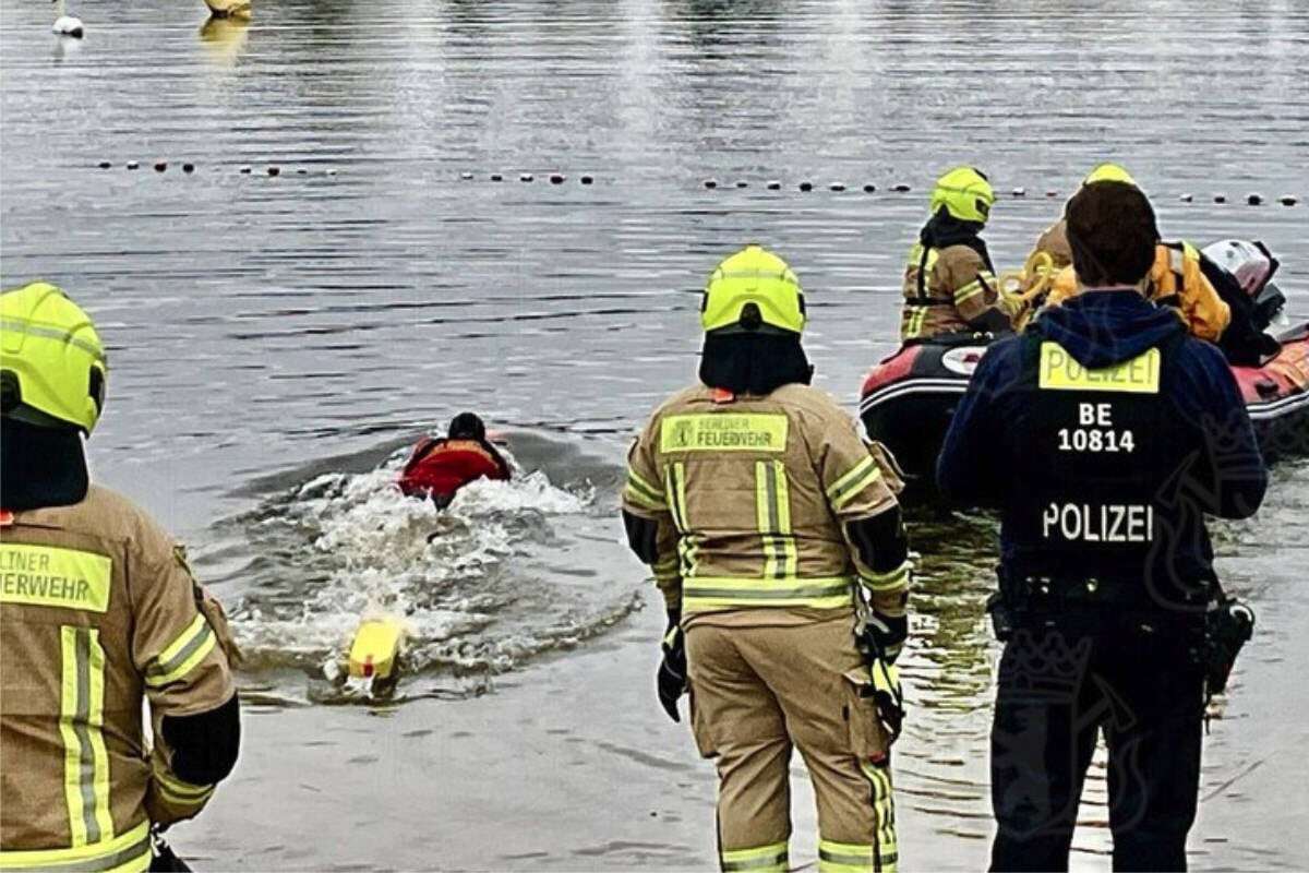 Feuerwehr rettet hilflosen Mann aus Kiesteich in Berlin-Spandau