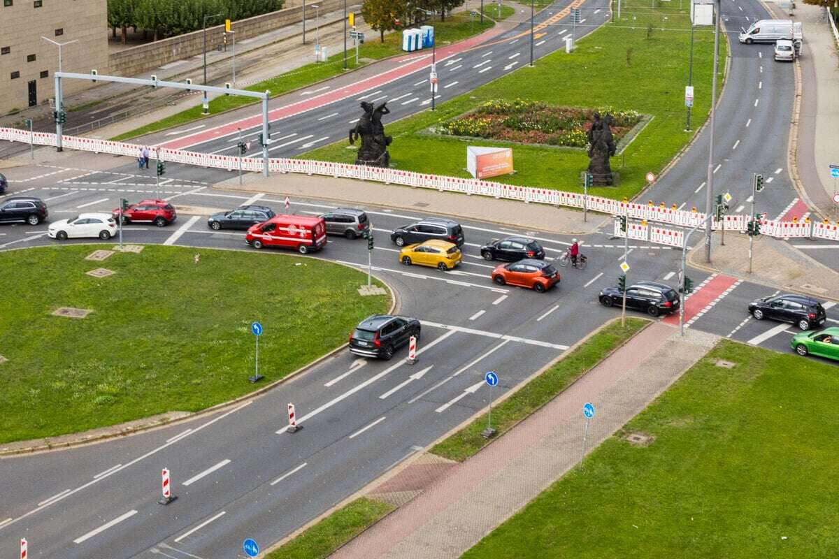 Frust an der Carolabrücke: Warum schaltet niemand die Ampeln aus?