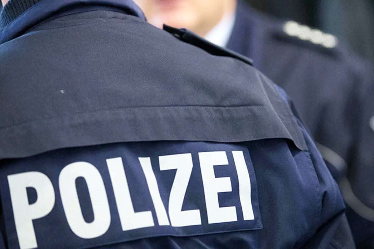 In Chatgruppe mit Waffe präsentiert: LKA durchsucht Wohnung im Erzgebirge