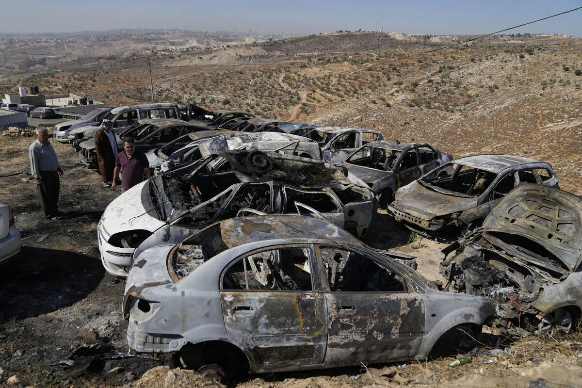 Nahost-Konflikt: Israelische Siedler greifen Dörfer an, ein Mensch stirbt