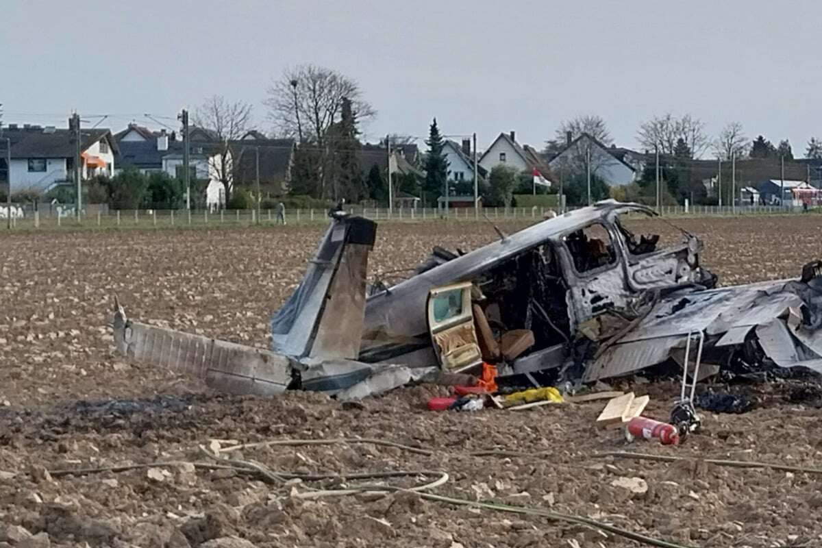 Flugzeugabsturz bei Köln: Pilot tot - sechs Jahre alte Tochter entflieht der Flammenhölle