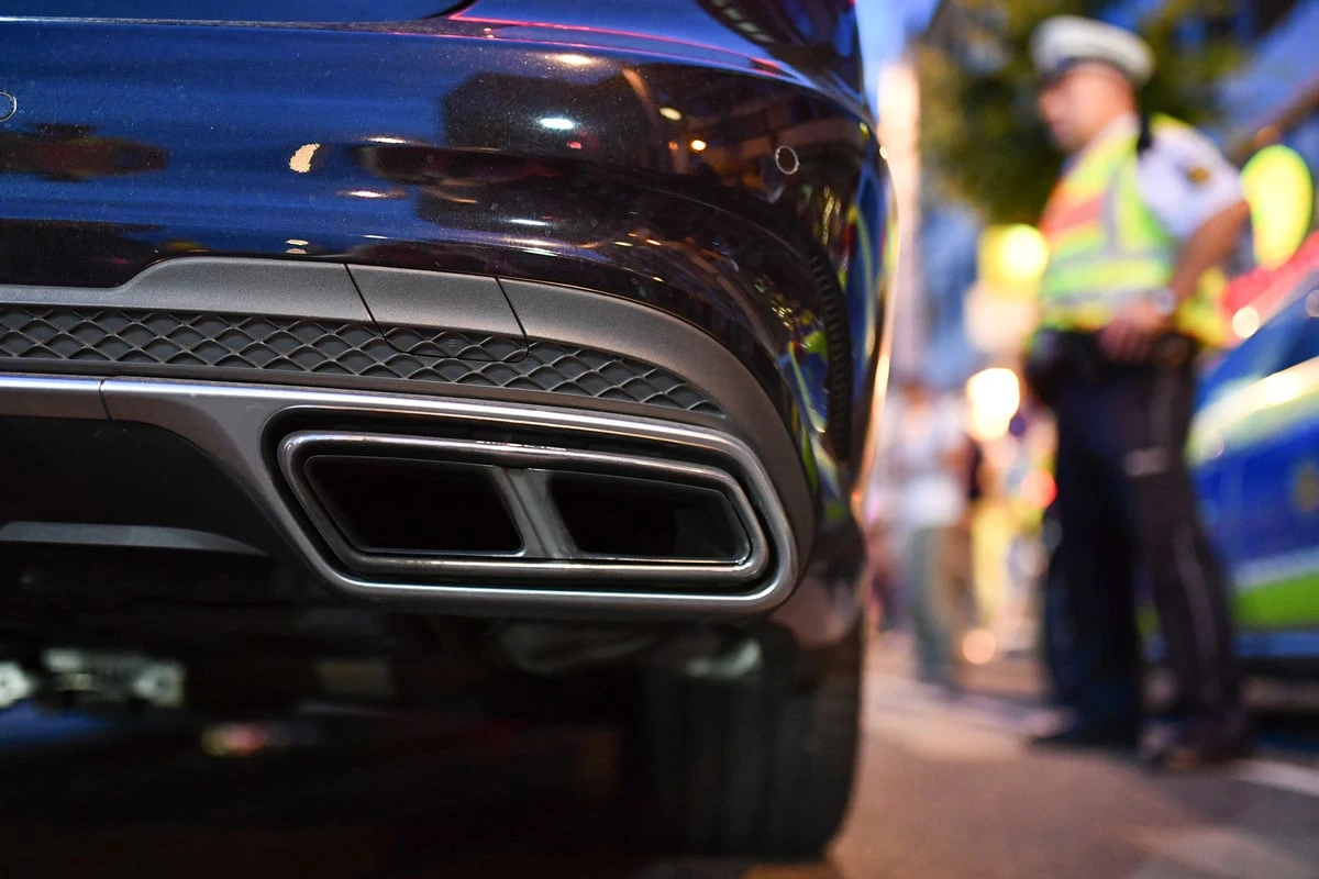 Diebe klauen BMW in München: Polizei schießt auf der Ludwigstraße