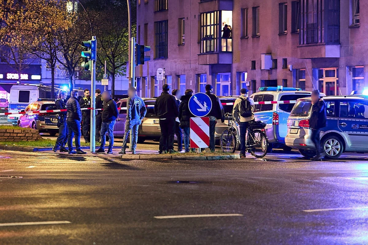Gezielter Anschlag? Explosion vor Geschäft im Wedding